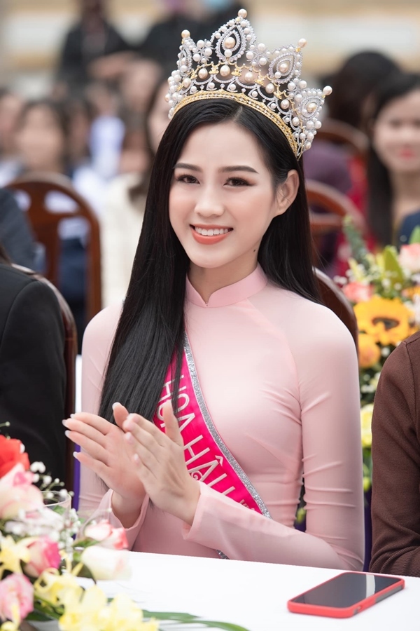 Đỗ Thị Hà đăng quang Hoa hậu Việt Nam năm 2020