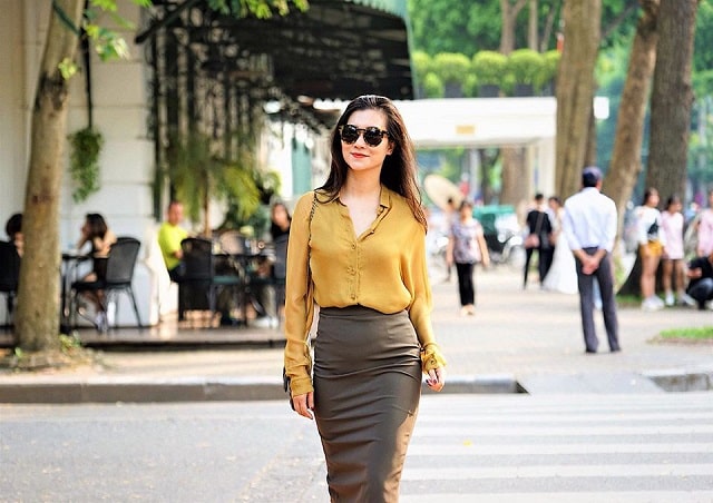 Khánh Trang khởi đầu với vai trò là biên tập viên tại đài PT-TH Hà Nội